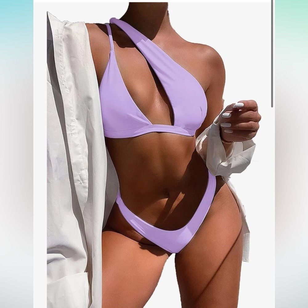 Lilly’s One Shoulder High Cut Bikini